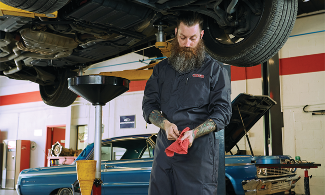 Top 5 Essential Workwear Pieces Every Professional Needs